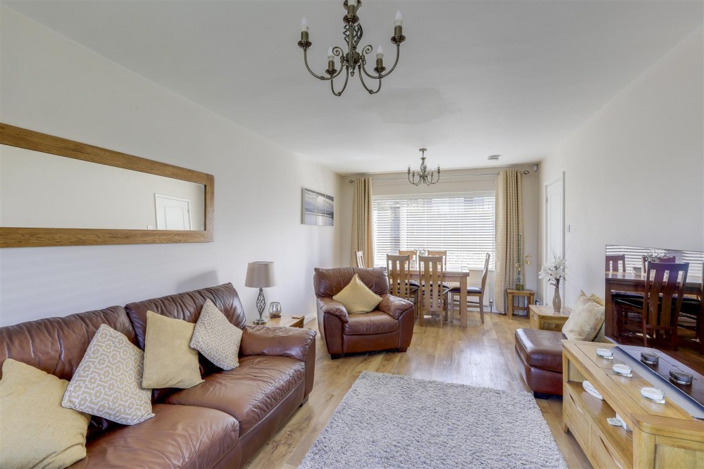 Conway Gardens, Arnold, Nottinghamshire, NG5 6LR