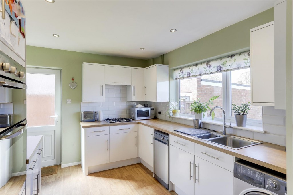 Conway Gardens, Arnold, Nottinghamshire, NG5 6LR