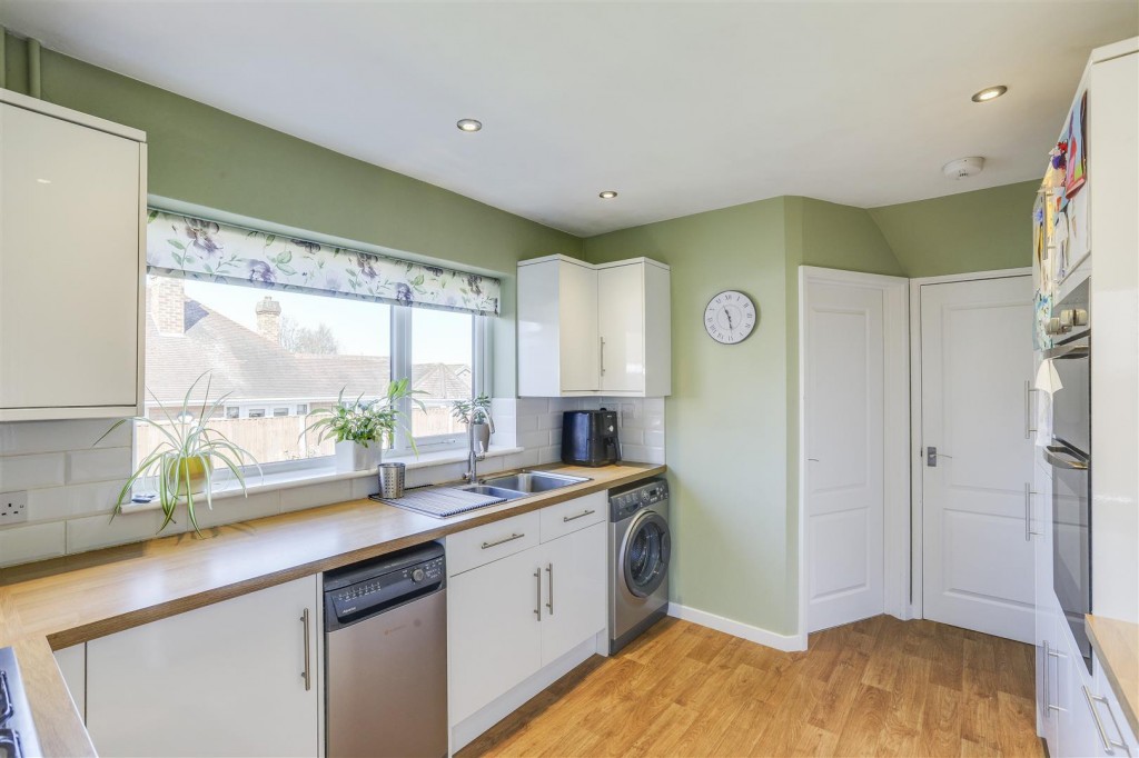 Conway Gardens, Arnold, Nottinghamshire, NG5 6LR