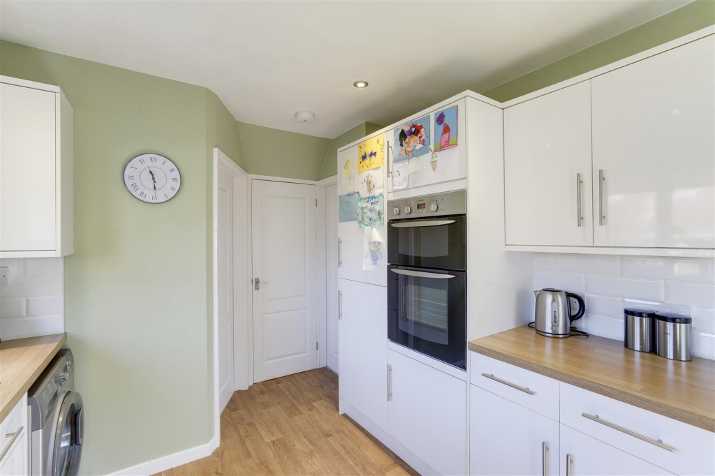 Conway Gardens, Arnold, Nottinghamshire, NG5 6LR