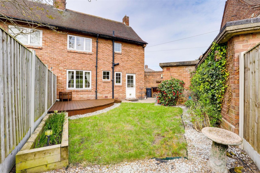 Valley Road, West Bridgford, Nottinghamshire, NG2 6HQ
