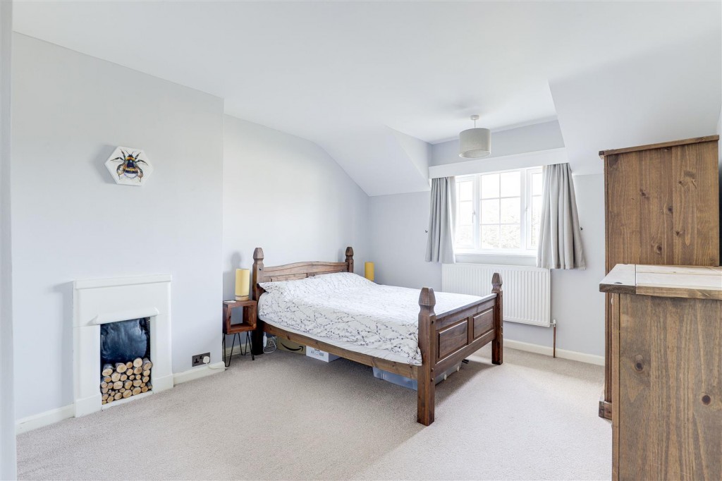 Valley Road, West Bridgford, Nottinghamshire, NG2 6HQ