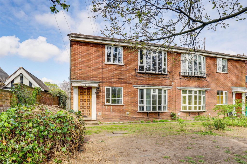 Mapperley Road, Mapperley Park, Nottingham, NG3 5BJ