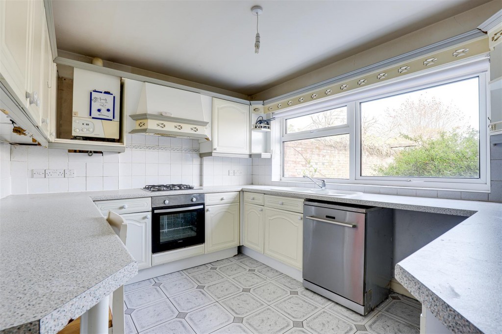Mapperley Road, Mapperley Park, Nottingham, NG3 5BJ