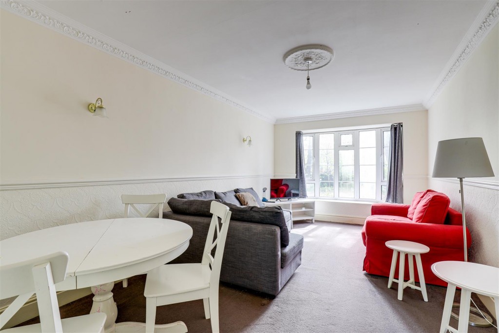 Mapperley Road, Mapperley Park, Nottingham, NG3 5BJ