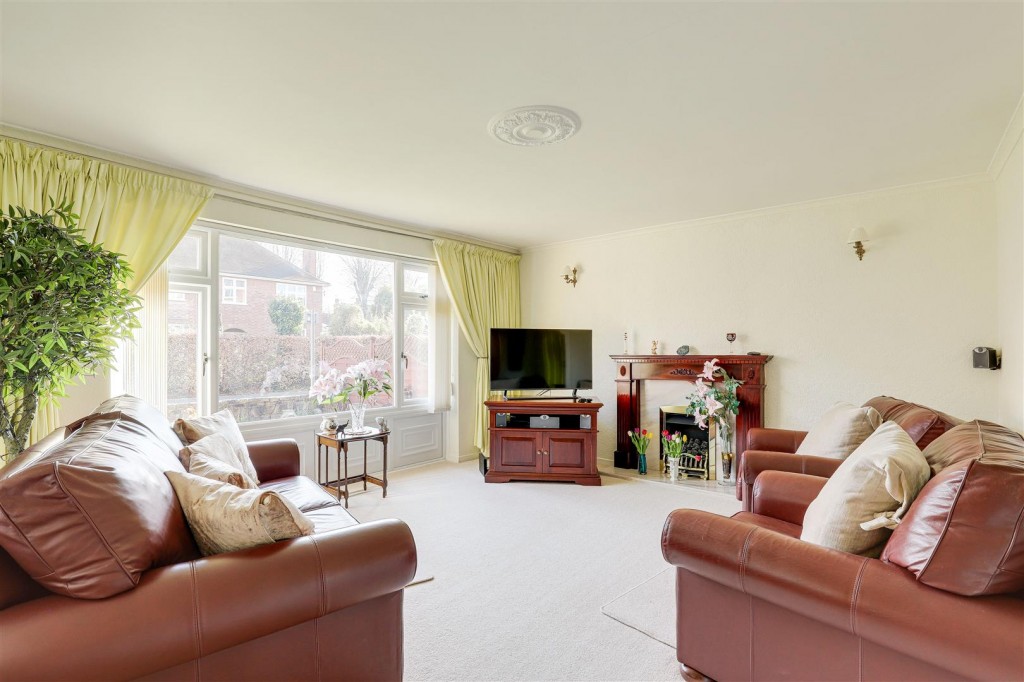 Cromwell Road, Beeston, Nottinghamshire, NG9 1DE