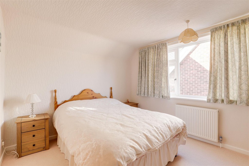 Cromwell Road, Beeston, Nottinghamshire, NG9 1DE