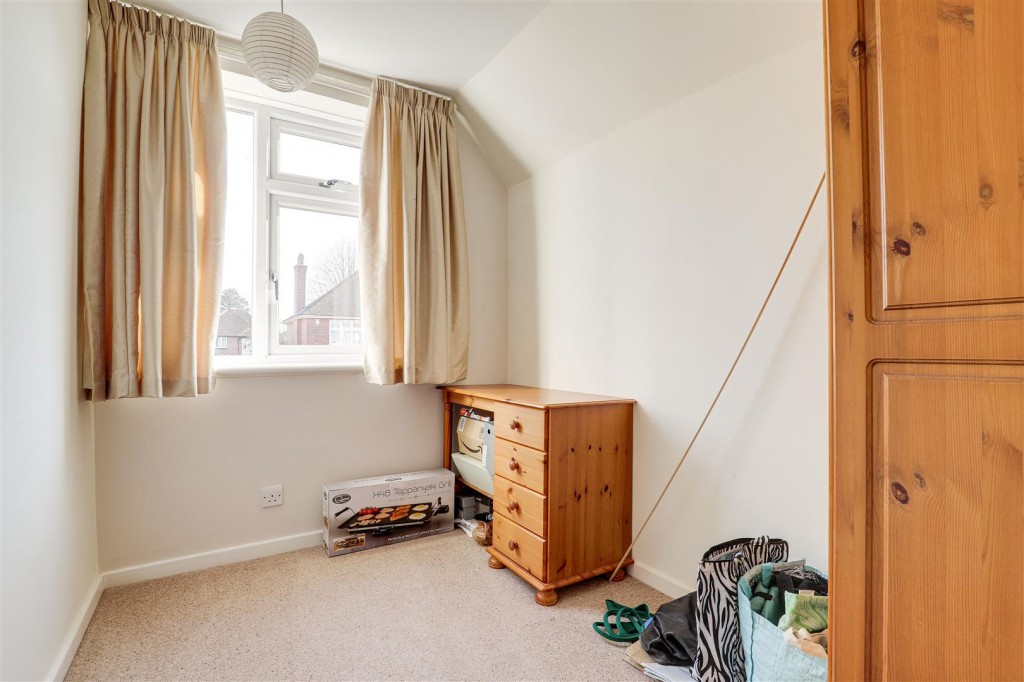 Cromwell Road, Beeston, Nottinghamshire, NG9 1DE