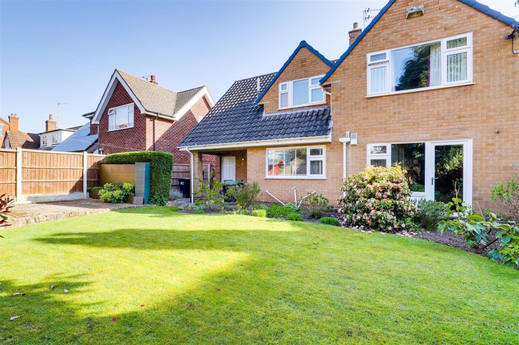 Cromwell Road, Beeston, Nottinghamshire, NG9 1DE