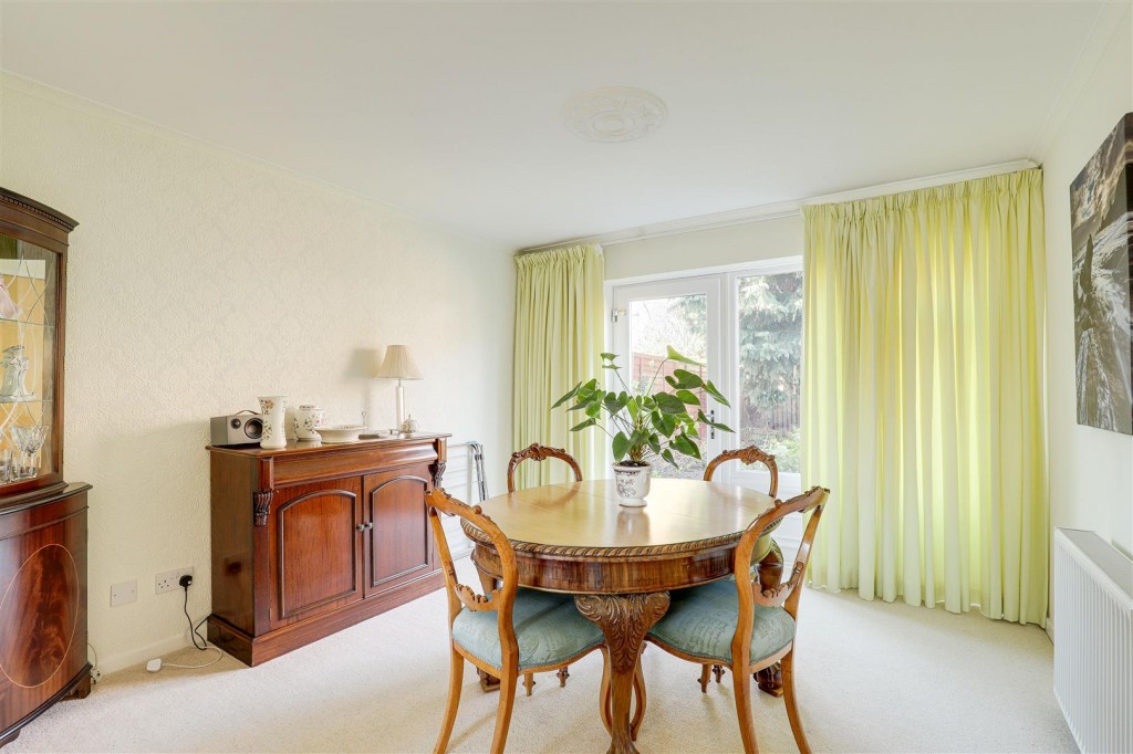 Cromwell Road, Beeston, Nottinghamshire, NG9 1DE