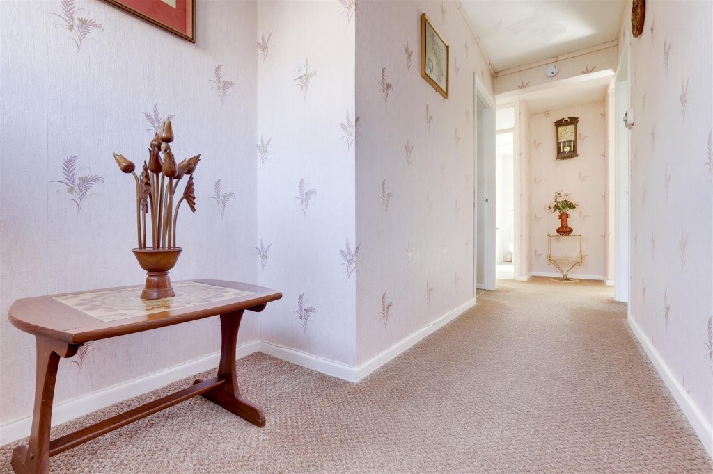 Kedleston Close, Long Eaton, Derbyshire, NG10 3DR
