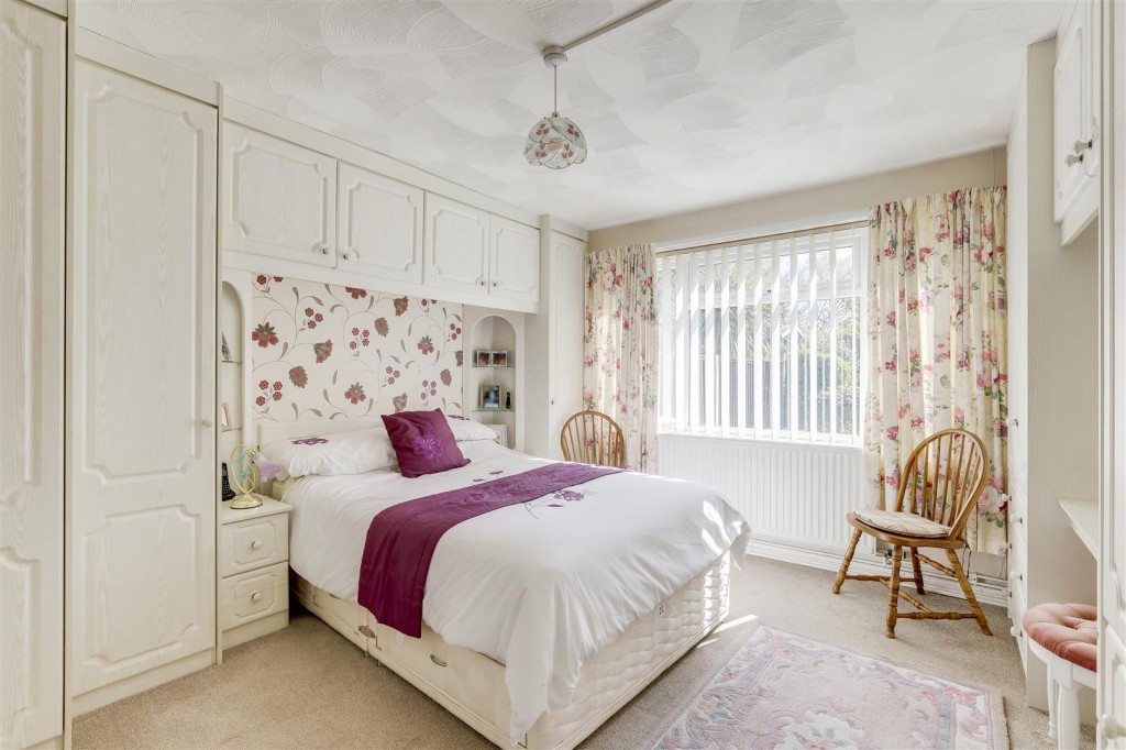 Kedleston Close, Long Eaton, Derbyshire, NG10 3DR