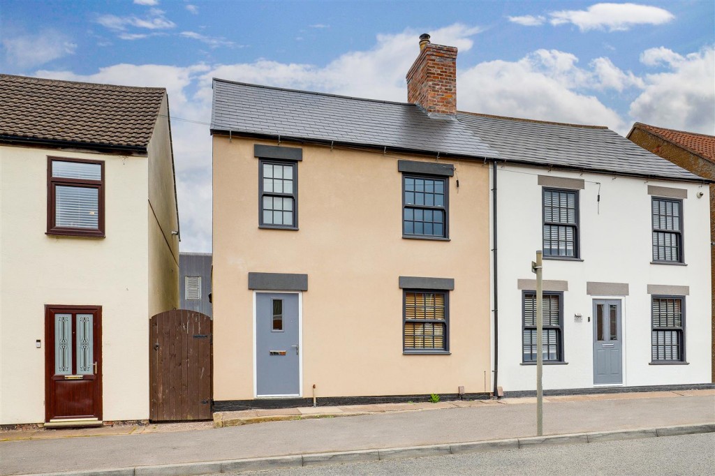 Diamond Avenue, Kirkby-In-Ashfield, Nottinghamshire, NG17 7GN