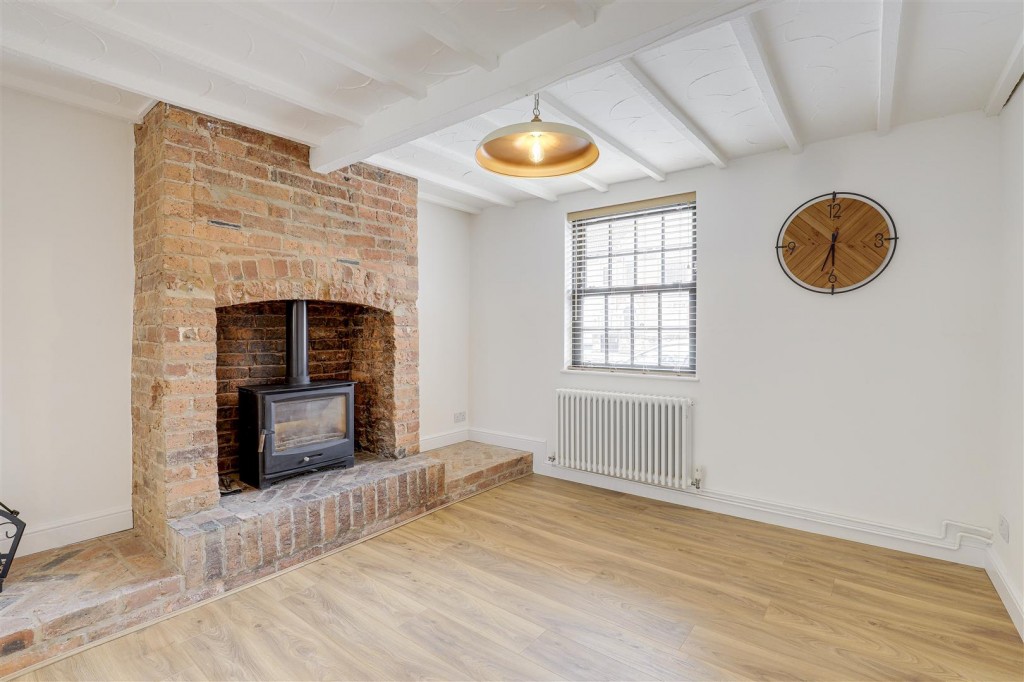 Diamond Avenue, Kirkby-In-Ashfield, Nottinghamshire, NG17 7GN