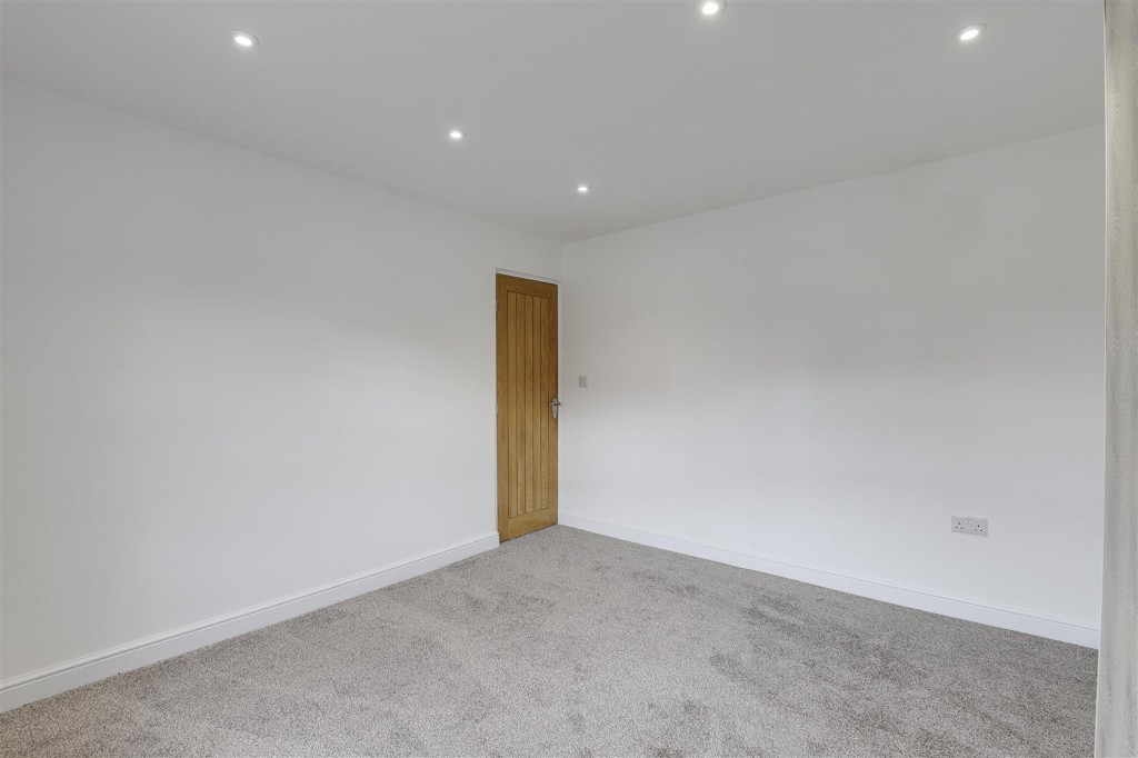 Diamond Avenue, Kirkby-In-Ashfield, Nottinghamshire, NG17 7GN