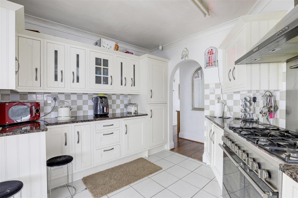 Roseleigh Avenue, Mapperley, Nottinghamshire, NG3 6FH