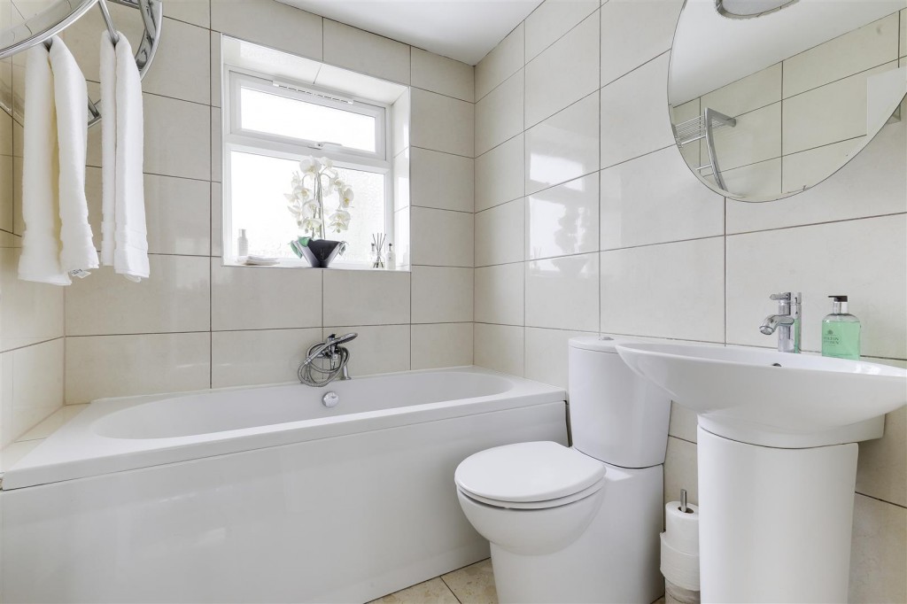 Stratford Close, Colwick, Nottinghamshire, NG4 2DL