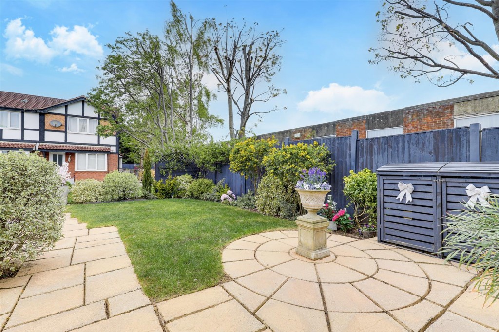 Stratford Close, Colwick, Nottinghamshire, NG4 2DL