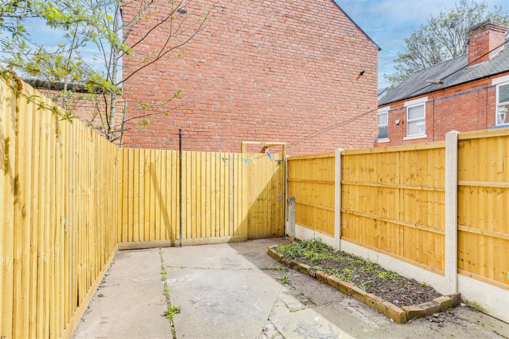 Whitemoor Road, Basford, Nottinghamshire, NG6 0HJ