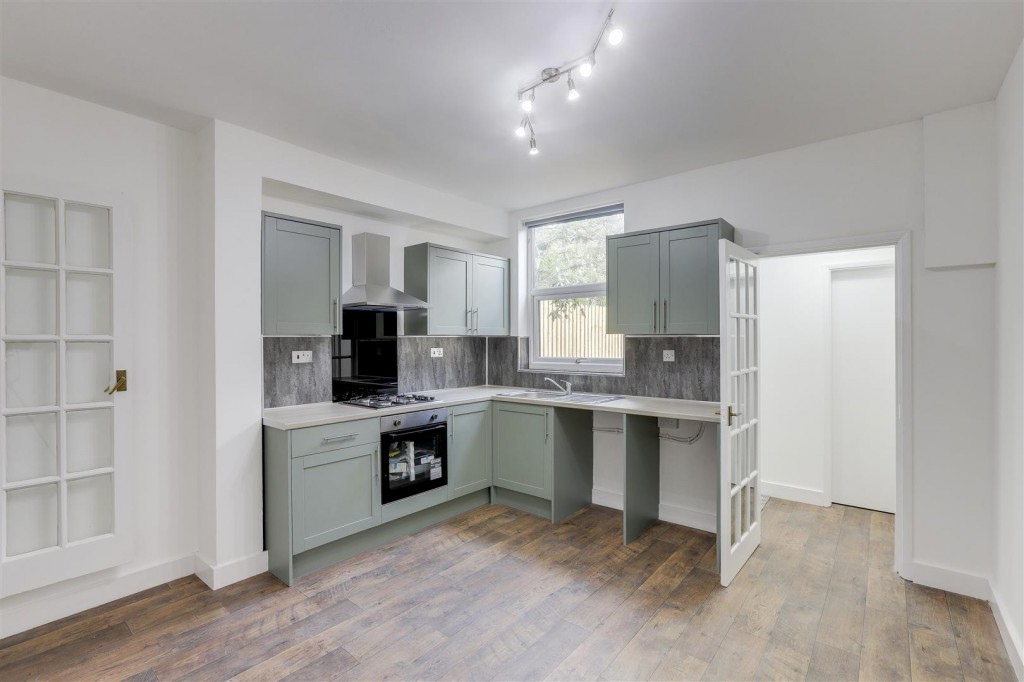 Whitemoor Road, Basford, Nottinghamshire, NG6 0HJ
