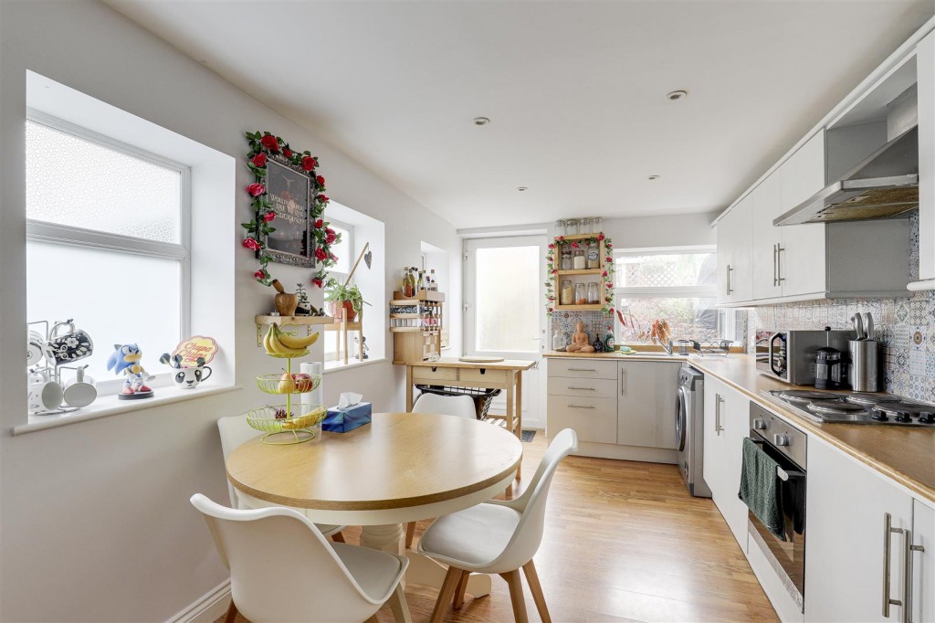 Titchfield Terrace, Hucknall, Nottinghamshire, NG15 7HL