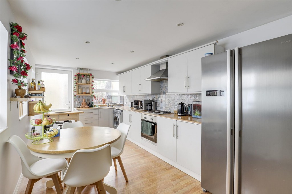 Titchfield Terrace, Hucknall, Nottinghamshire, NG15 7HL