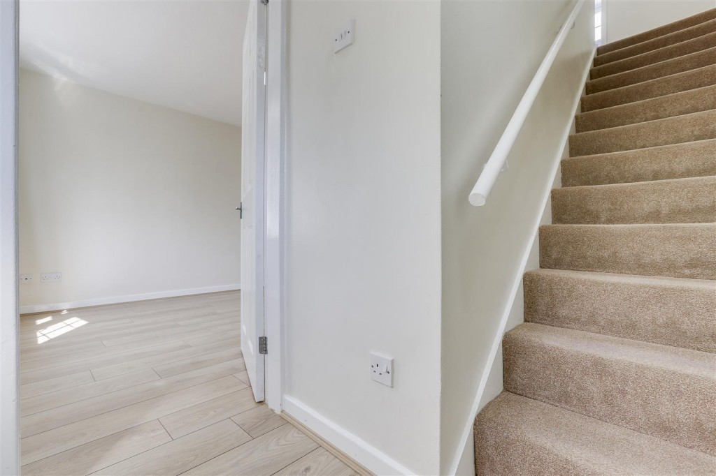 Dellwood Close, Carlton, Nottingham, NG4 3SL