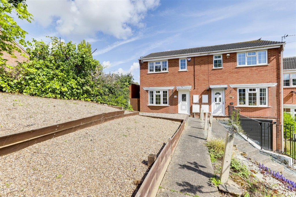 Dellwood Close, Carlton, Nottingham, NG4 3SL