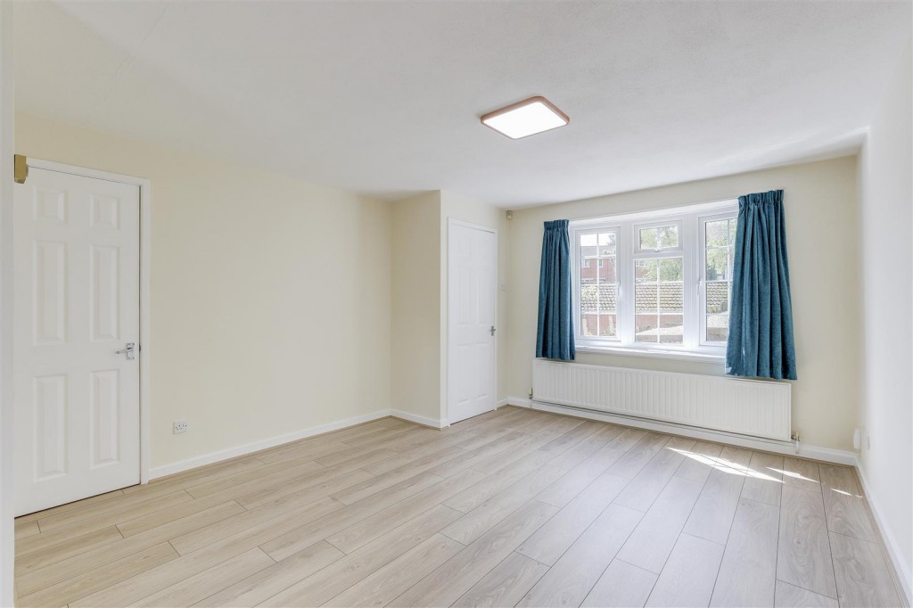 Dellwood Close, Carlton, Nottingham, NG4 3SL