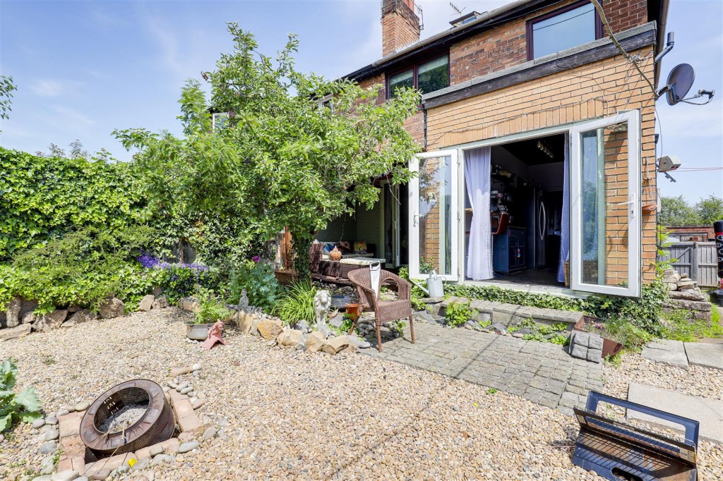 Worcester Road, Woodthorpe, Nottinghamshire, NG5 4HW