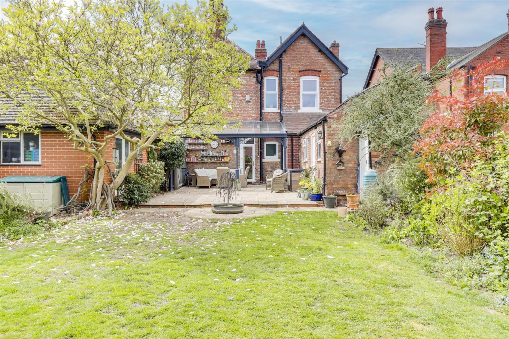 Trowell Grove, Long Eaton, Derbyshire, NG10 4AZ