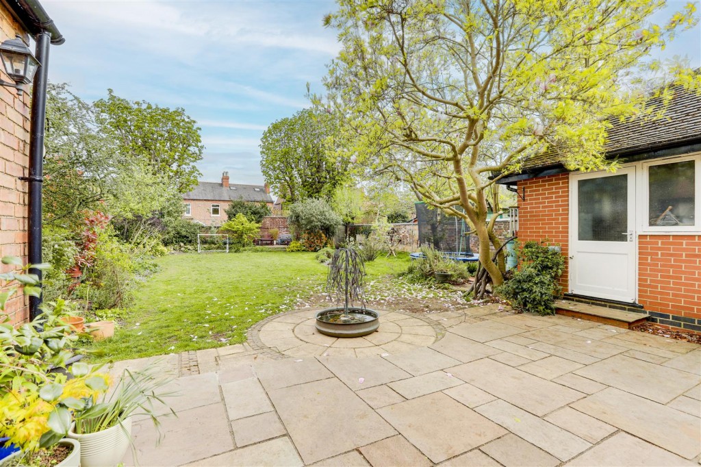 Trowell Grove, Long Eaton, Derbyshire, NG10 4AZ