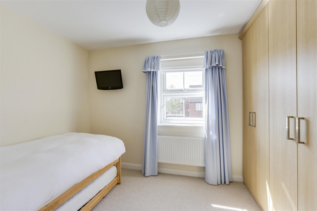 Red Kite Close, Hucknall, Nottinghamshire, NG15 8HE
