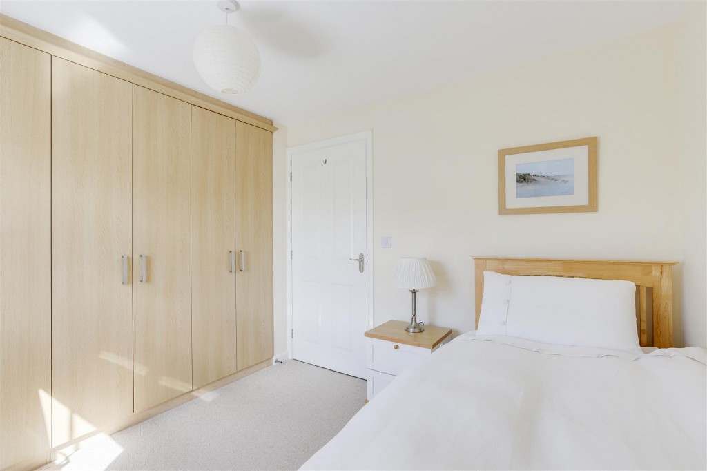 Red Kite Close, Hucknall, Nottinghamshire, NG15 8HE