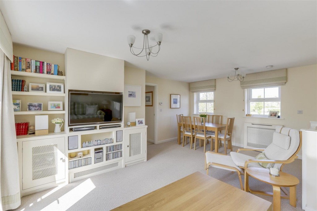 Red Kite Close, Hucknall, Nottinghamshire, NG15 8HE