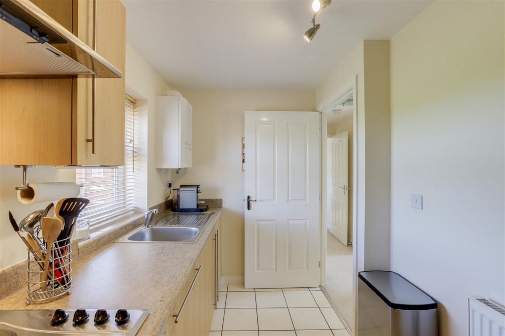 Red Kite Close, Hucknall, Nottinghamshire, NG15 8HE