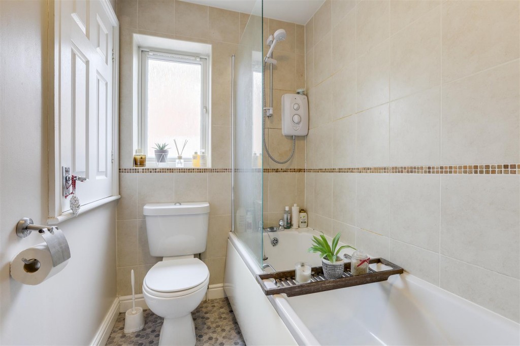 Hoselett Field Road, Long Eaton, Derbyshire, NG10 1PU