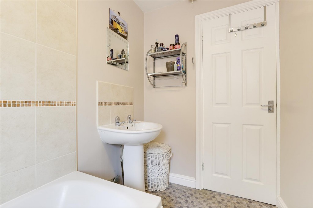Hoselett Field Road, Long Eaton, Derbyshire, NG10 1PU