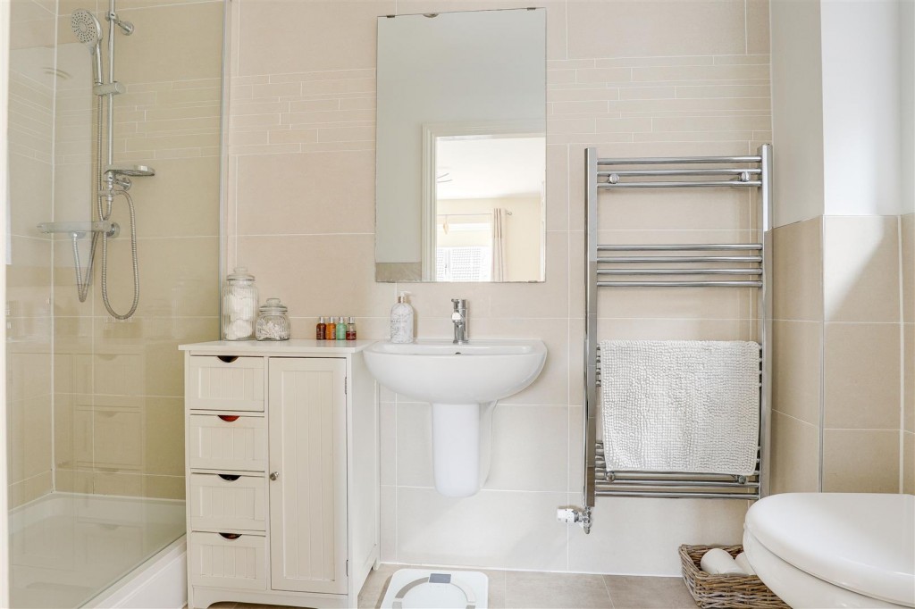 Clovelly Drive, Mapperley, Nottinghamshire, NG3 5NJ