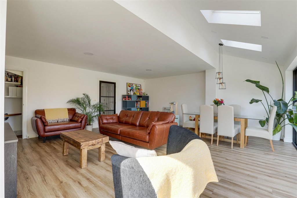 Clovelly Drive, Mapperley, Nottinghamshire, NG3 5NJ