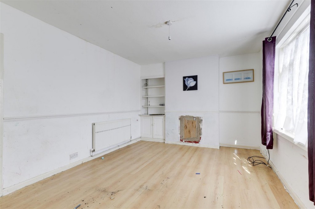 Winsford Close, Aspley, Nottinghamshire, NG8 5JR