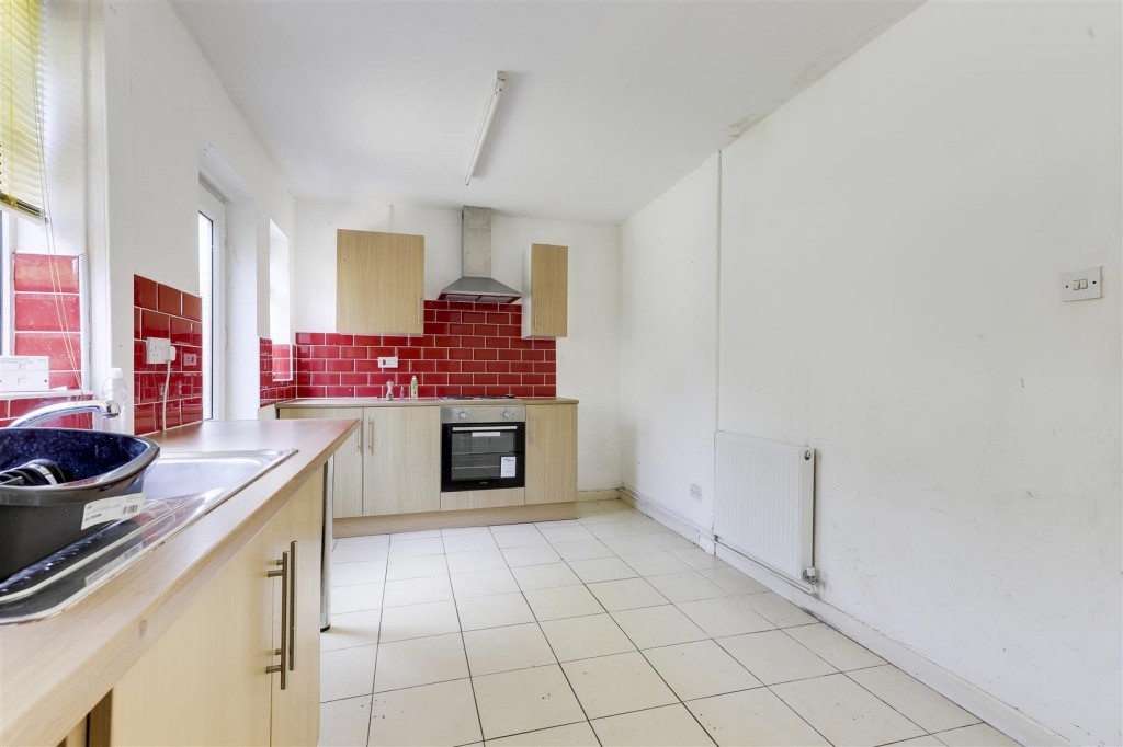 Winsford Close, Aspley, Nottinghamshire, NG8 5JR