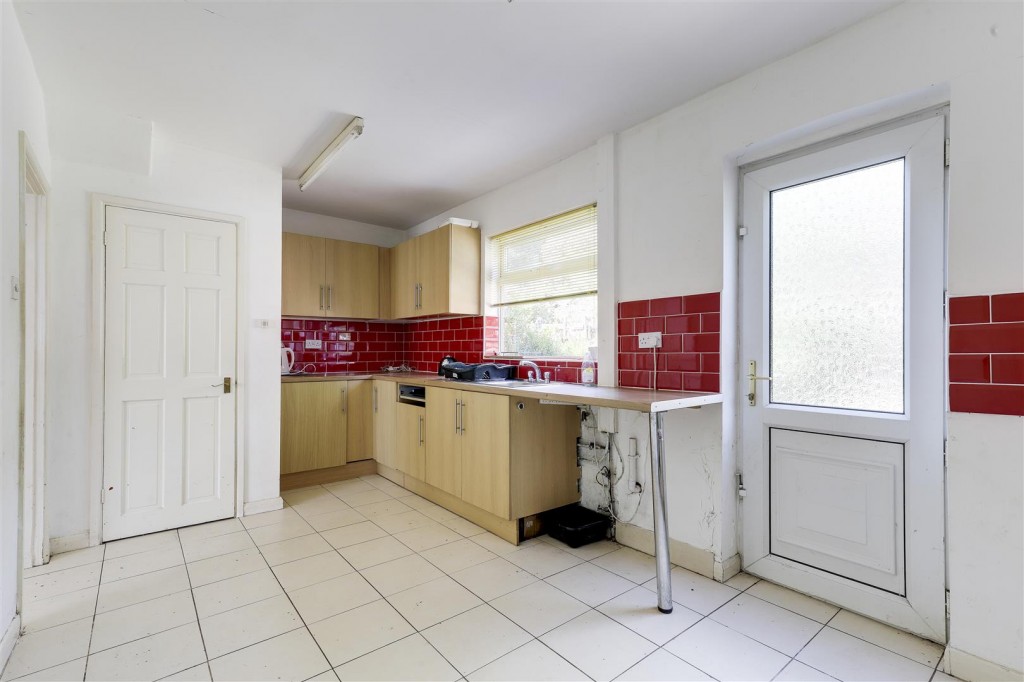 Winsford Close, Aspley, Nottinghamshire, NG8 5JR