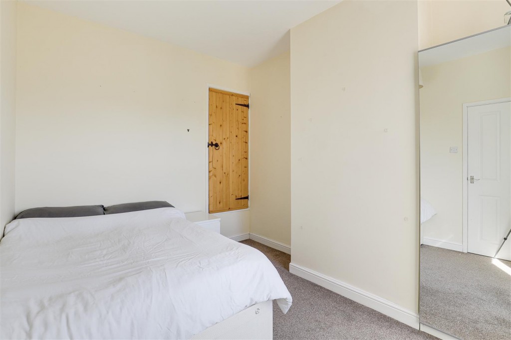 Furlong Avenue, Arnold, Nottingham, NG5 7AR
