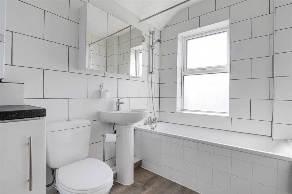 Furlong Avenue, Arnold, Nottingham, NG5 7AR
