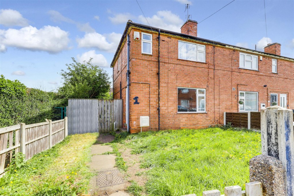 Deepdene Way, Cinderhill, Nottinghamshire, NG8 6BX