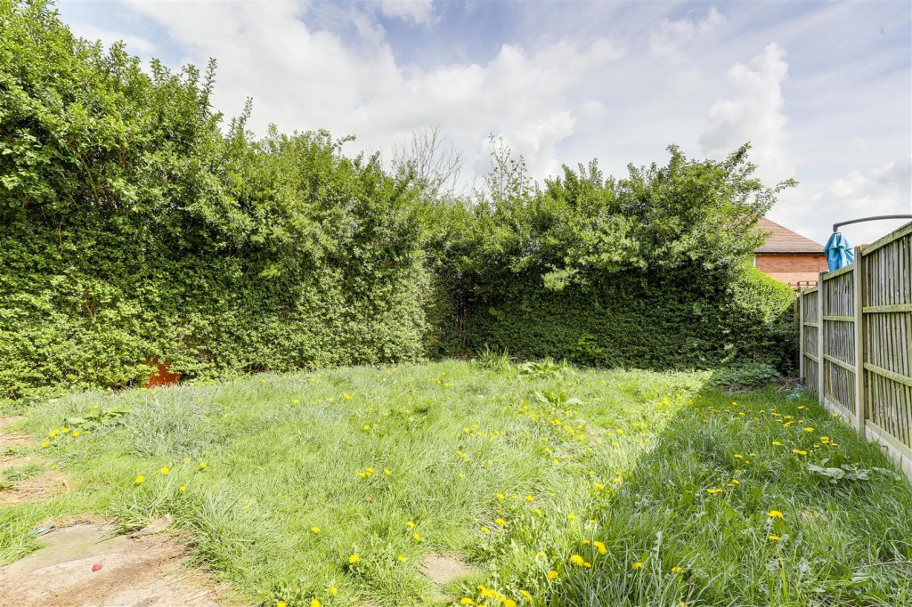 Deepdene Way, Cinderhill, Nottinghamshire, NG8 6BX