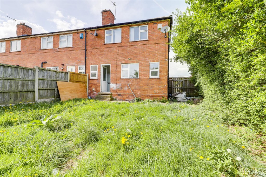Deepdene Way, Cinderhill, Nottinghamshire, NG8 6BX
