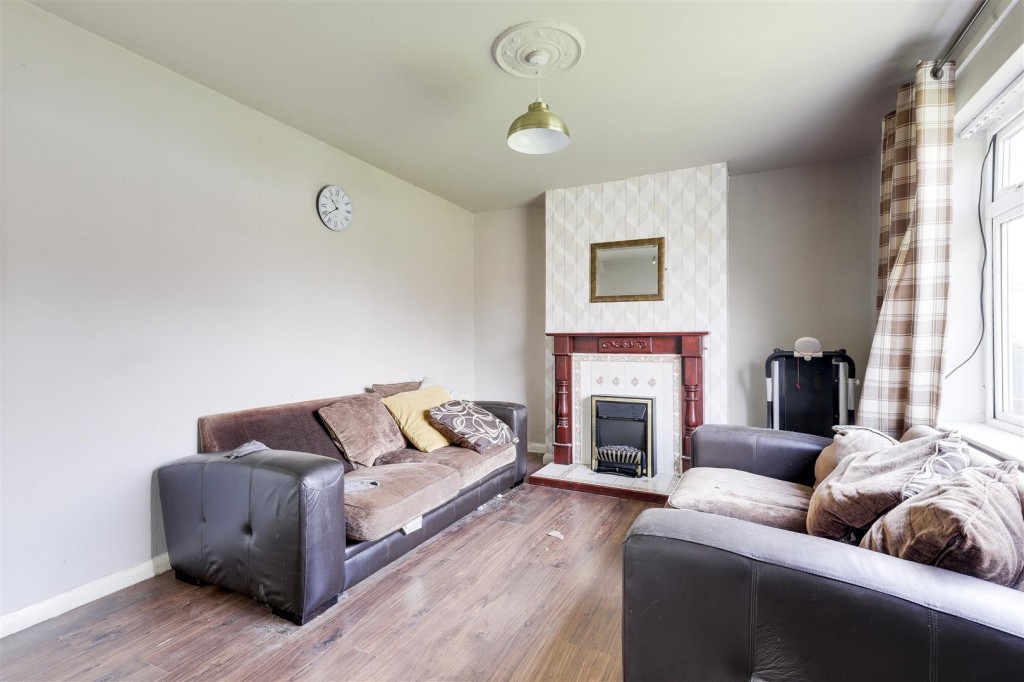 Deepdene Way, Cinderhill, Nottinghamshire, NG8 6BX