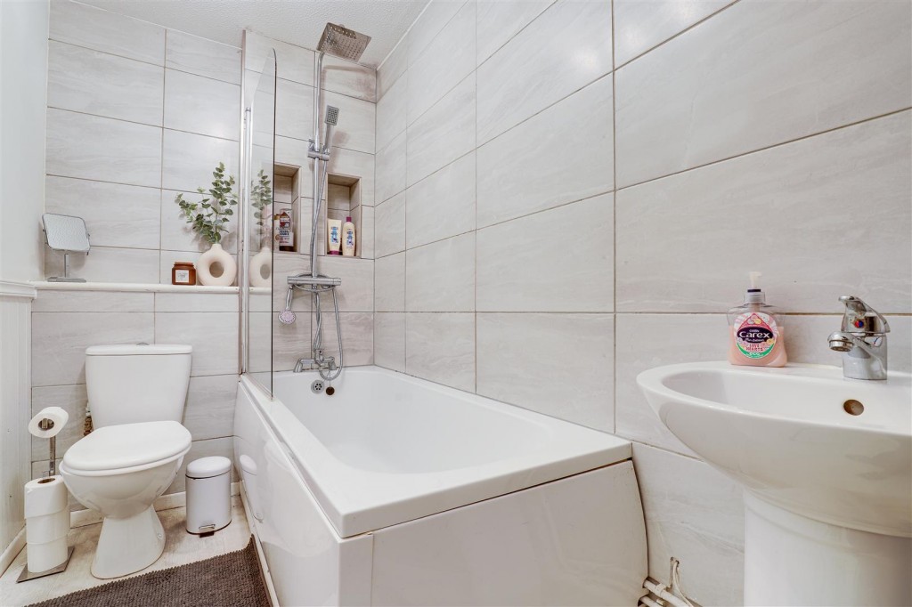 Fircroft Drive, Hucknall, Nottinghamshire, NG15 6RW